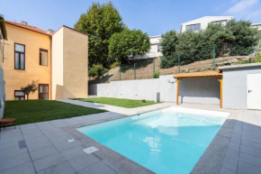 Host Wise - Sunny Bright Duplexes & Pool
